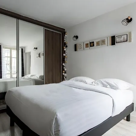 Contemporary In La Chapelle Paris