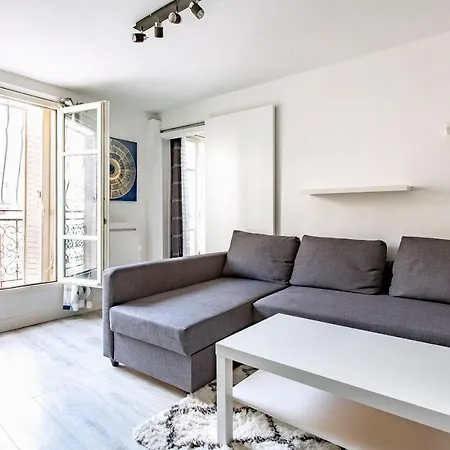 Apartment Contemporary In La Chapelle Paris